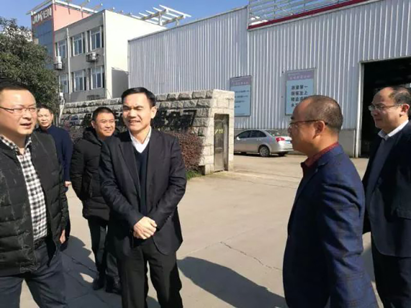 Ang silangan na hangin ay bumalik na may tagsibol, nagpapadala ng mga bulaklak sa aking mga sanga---2018 New Year Commencement Notes